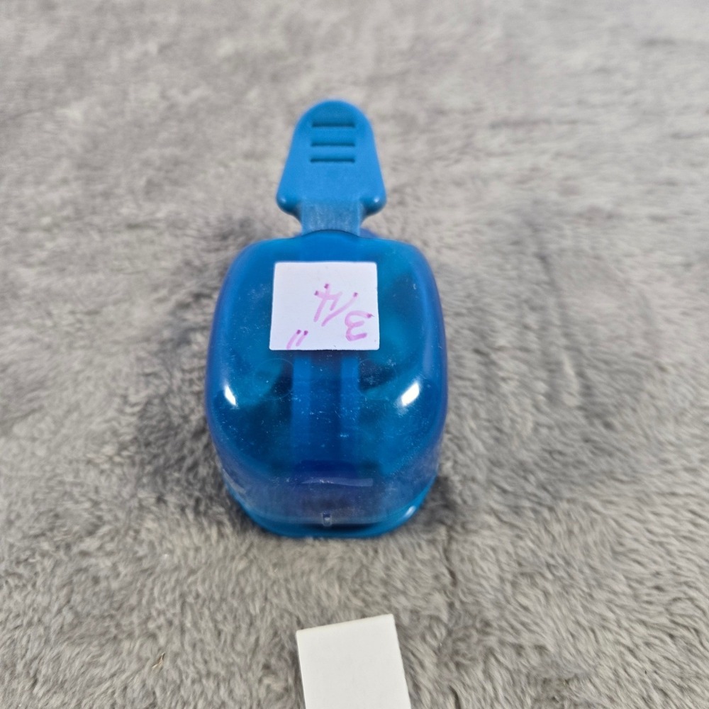 EK Success 3/4 Inch Square Paper Punch Blue Scrapbooking Tool Pat 6513413